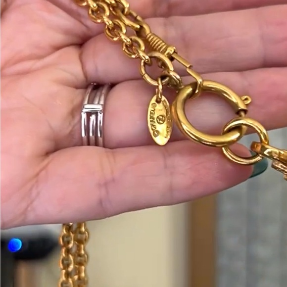 Auth CHANEL Sunburst Necklace - Picture 3 of 3